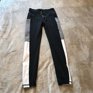 Reebok black gray white pocket logo workout pants Size XS